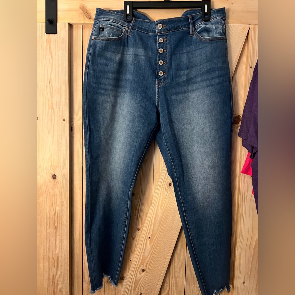 NWOT KanCan jeans size 3XL
